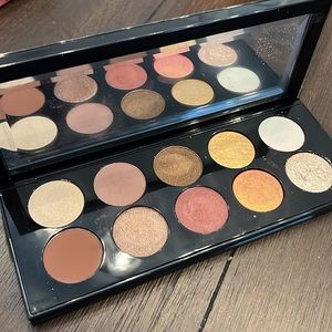 Lightly used Pat McGrath divine rose 1 palette